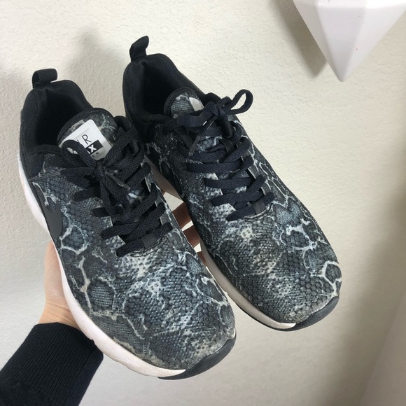 Nike Shoes - Nike Air Max siren snake print running shoes